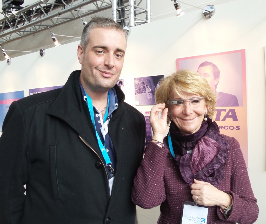 Nuestro director comercial, Ignacio Navarro, junto a Esperanza Aguirre